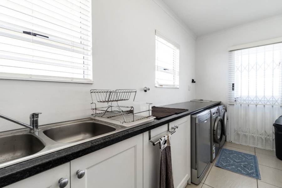 3 Bedroom Property for Sale in St Helena Views Western Cape